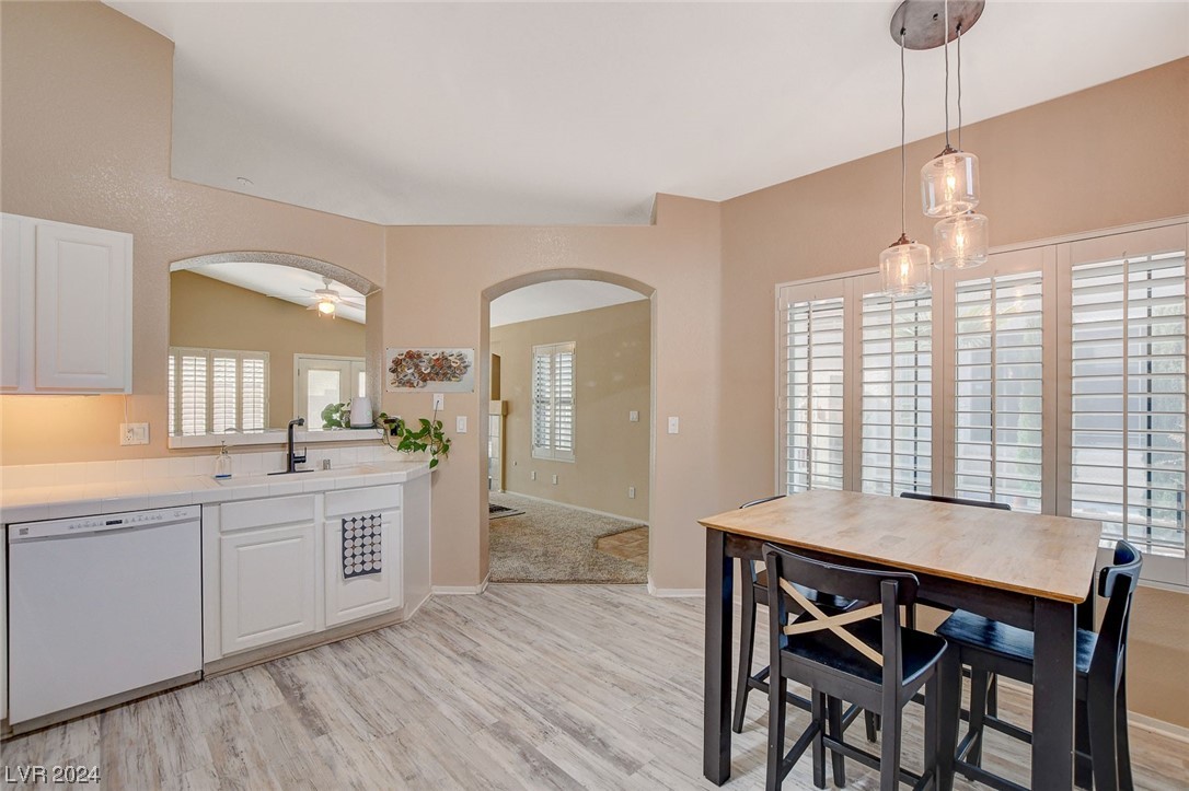 7833 Quill Gordon Avenue