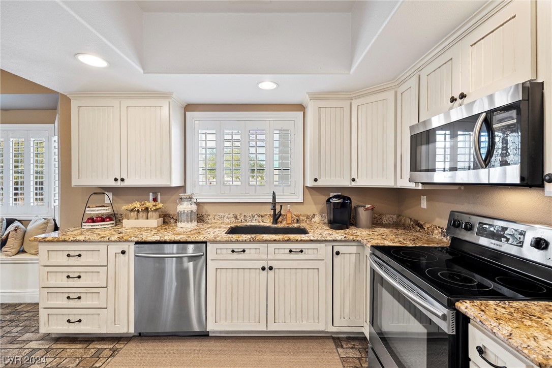 5585 Egan Crest Drive