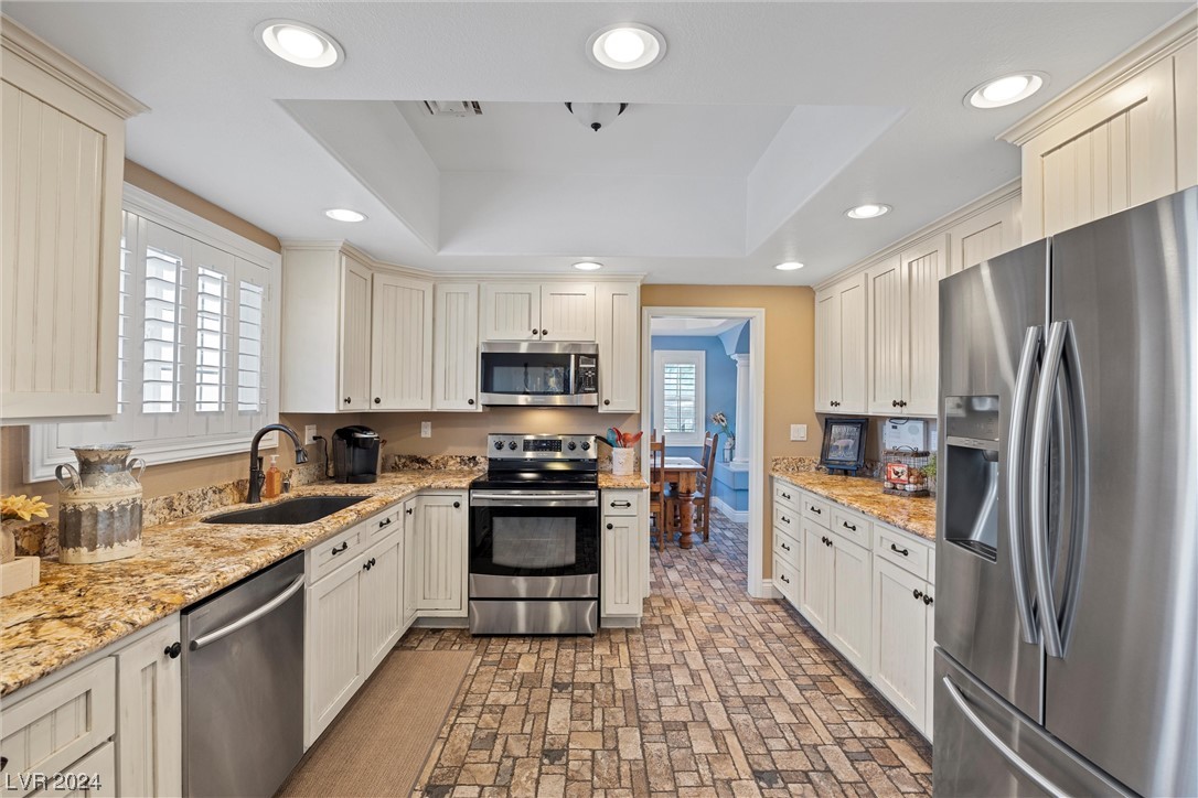 5585 Egan Crest Drive