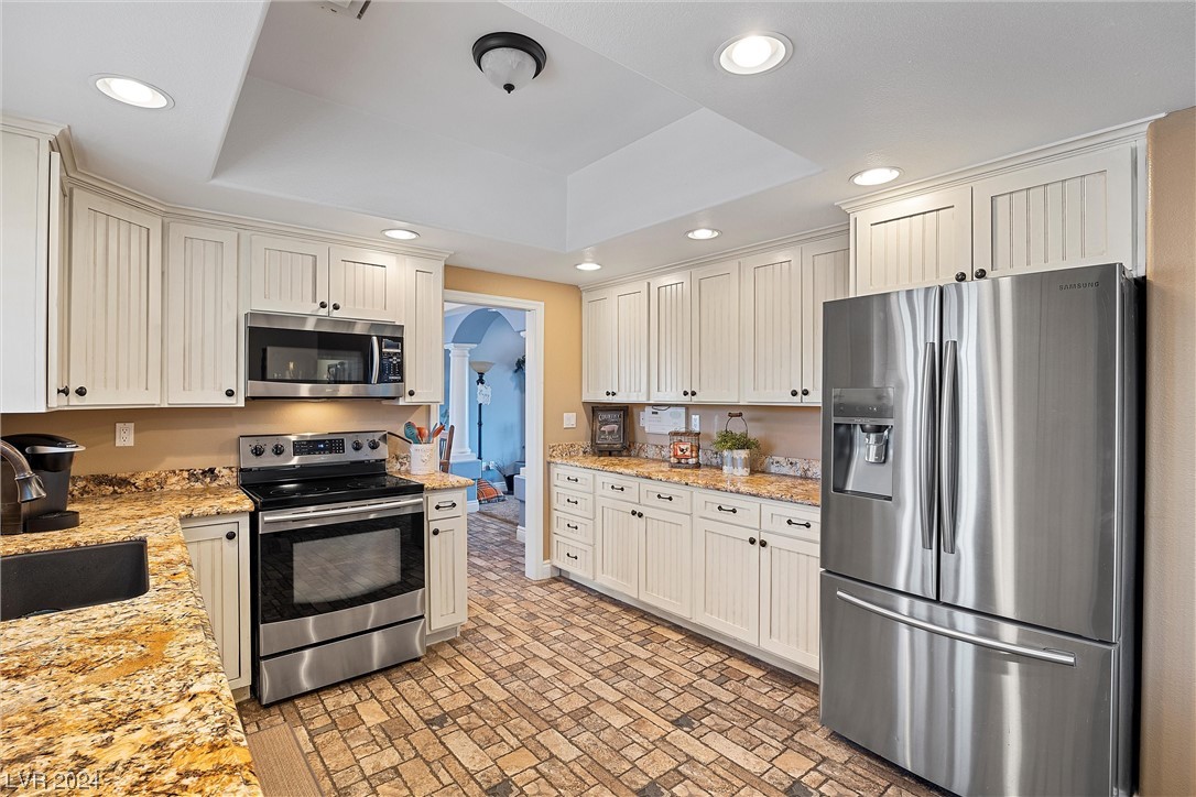 5585 Egan Crest Drive