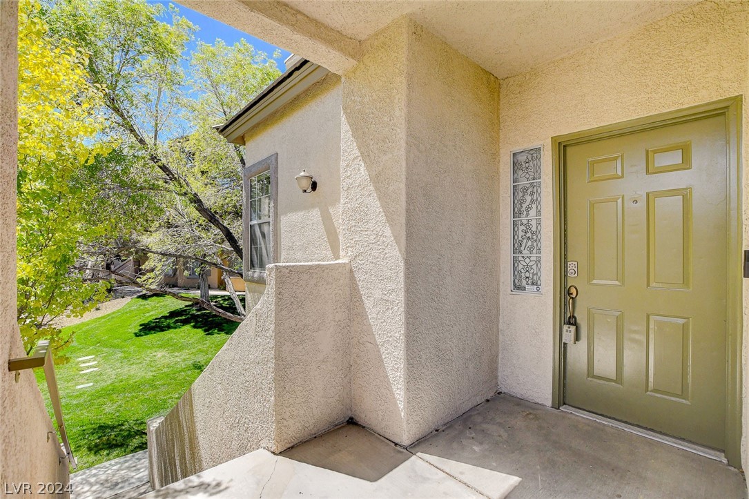 10213 King Henry Avenue 204