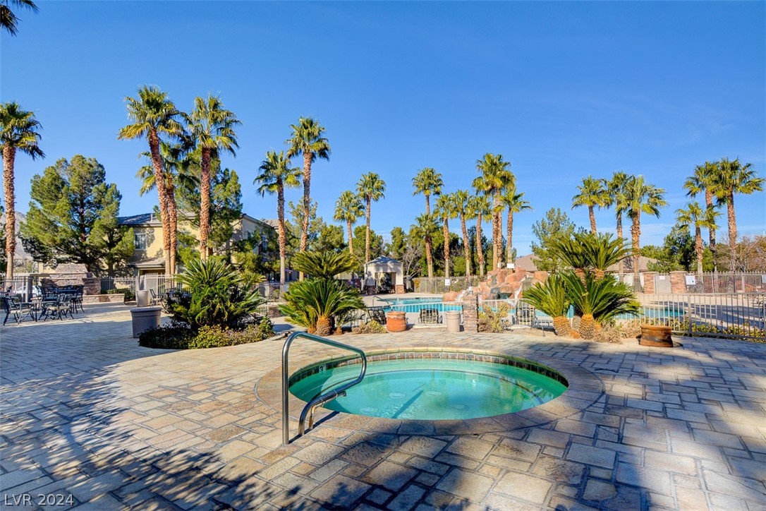 10213 King Henry Avenue 204