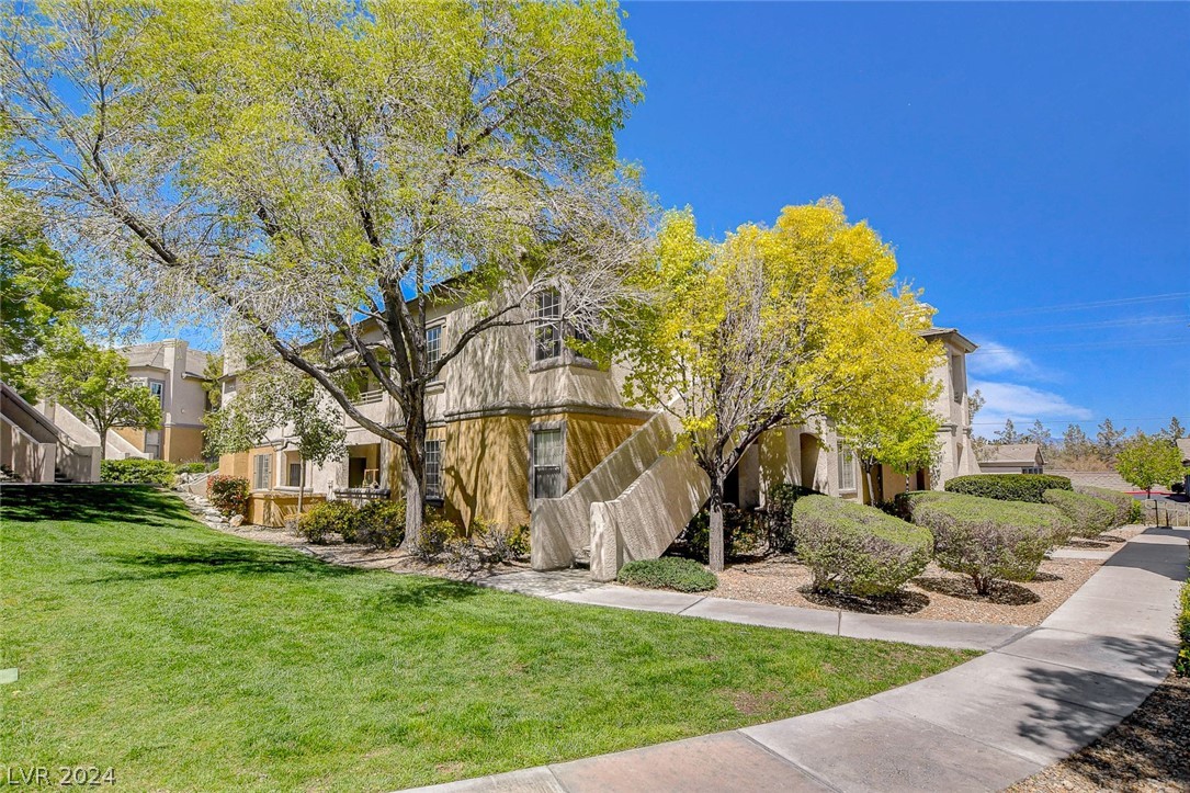 10213 King Henry Avenue 204