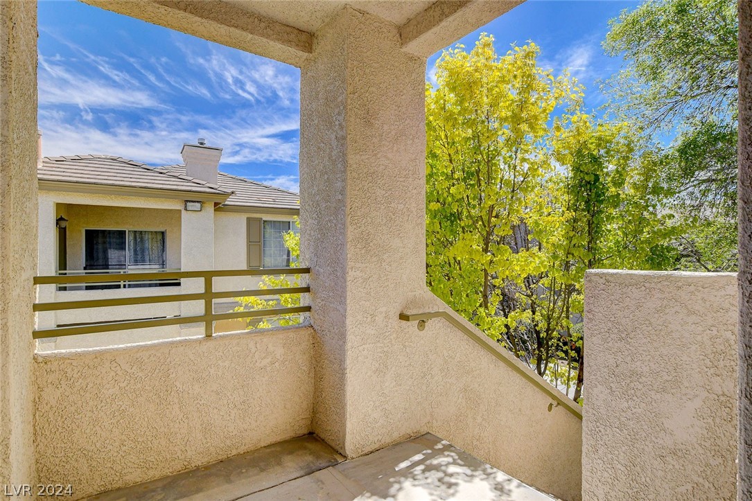 10213 King Henry Avenue 204