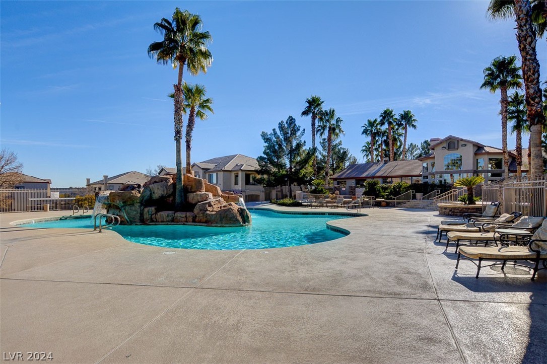 10213 King Henry Avenue 204