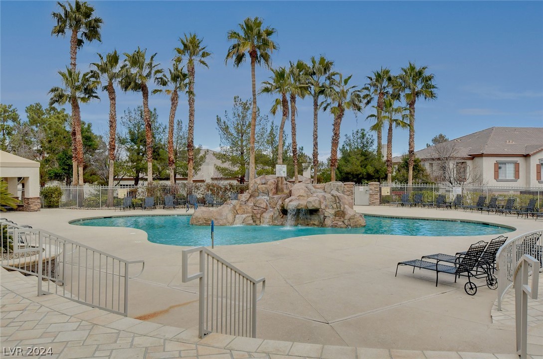 10213 King Henry Avenue 204