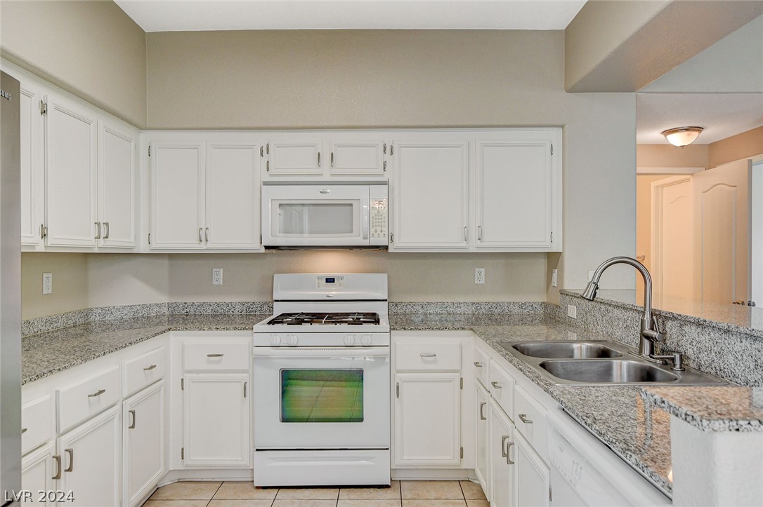 10213 King Henry Avenue 204