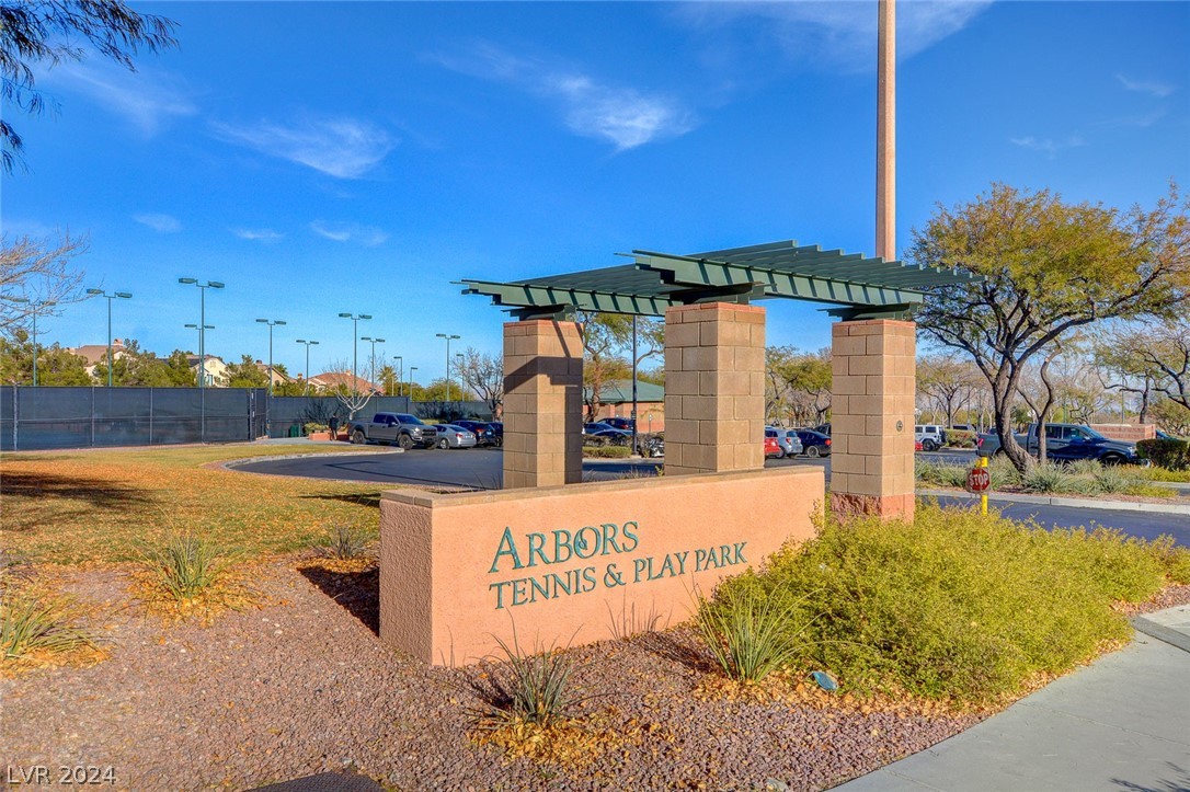 10213 King Henry Avenue 204