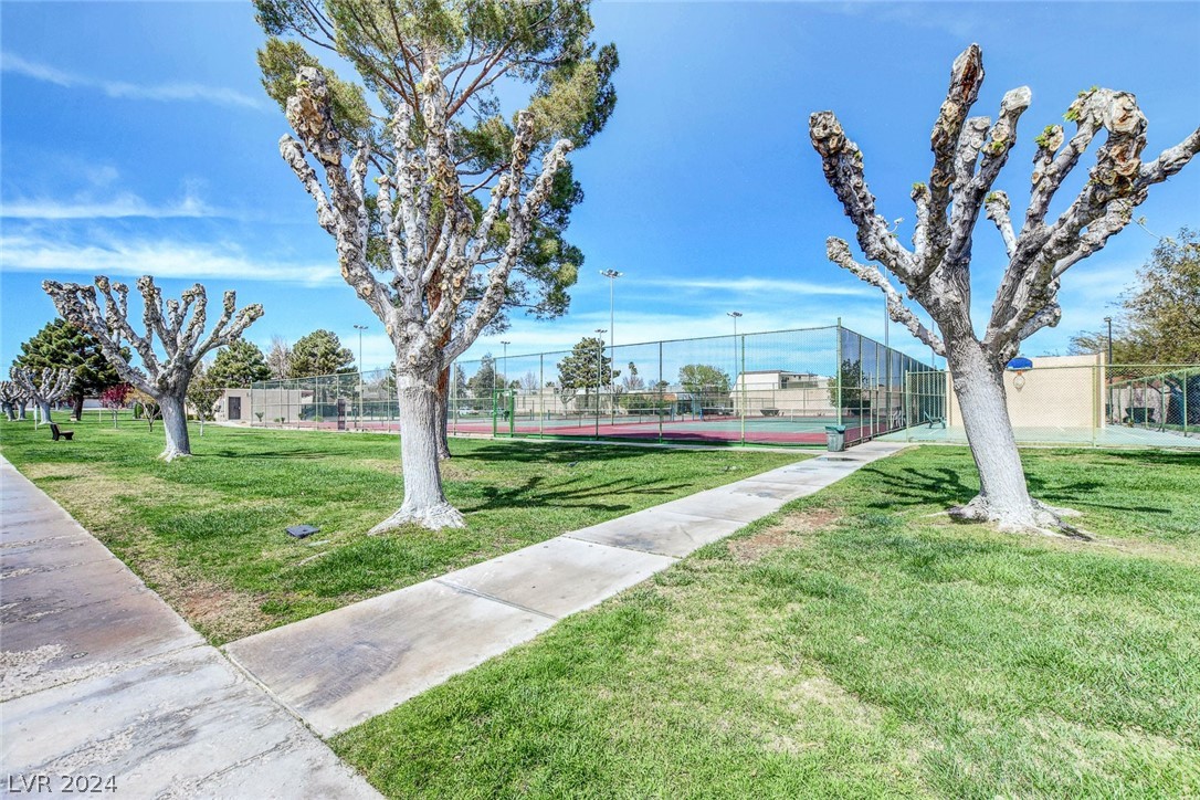 3753 Heritage Avenue