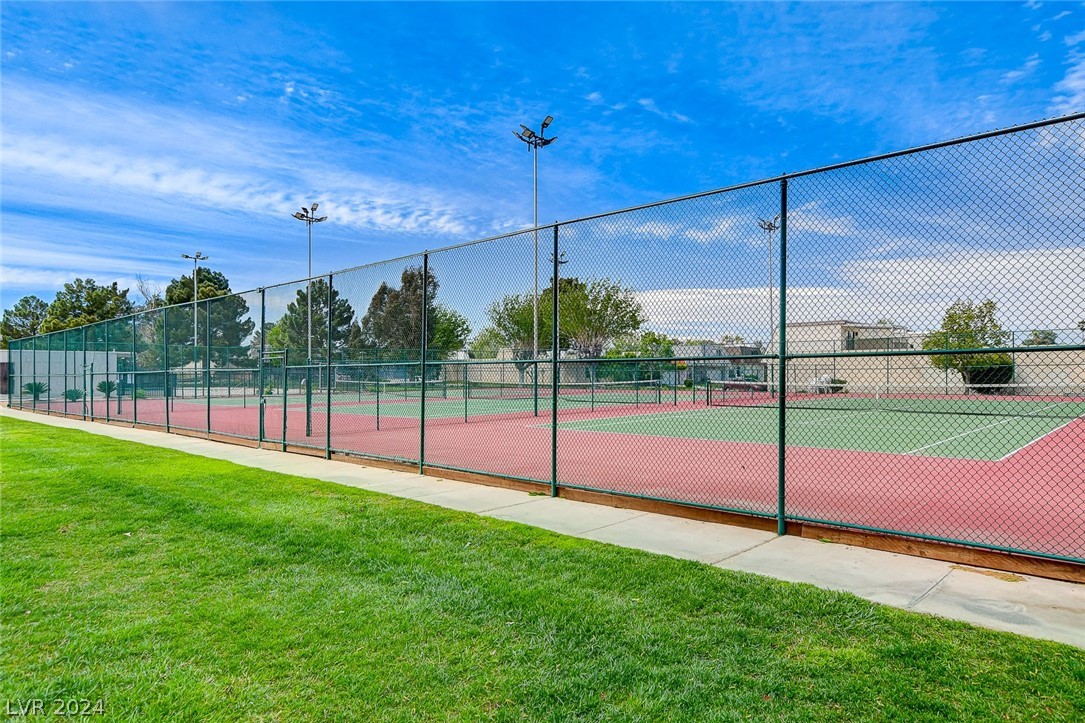 3753 Heritage Avenue