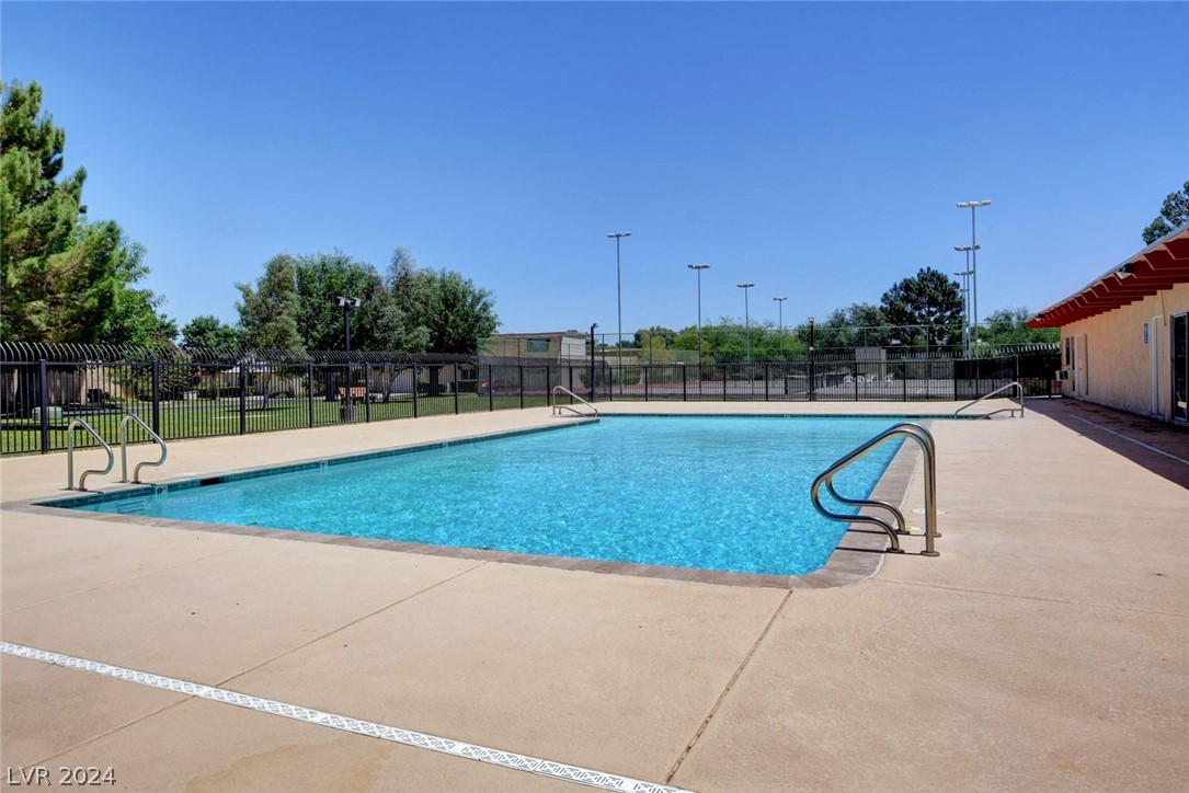 3753 Heritage Avenue