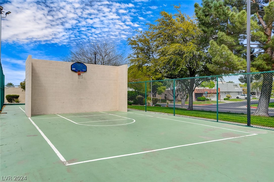 3753 Heritage Avenue