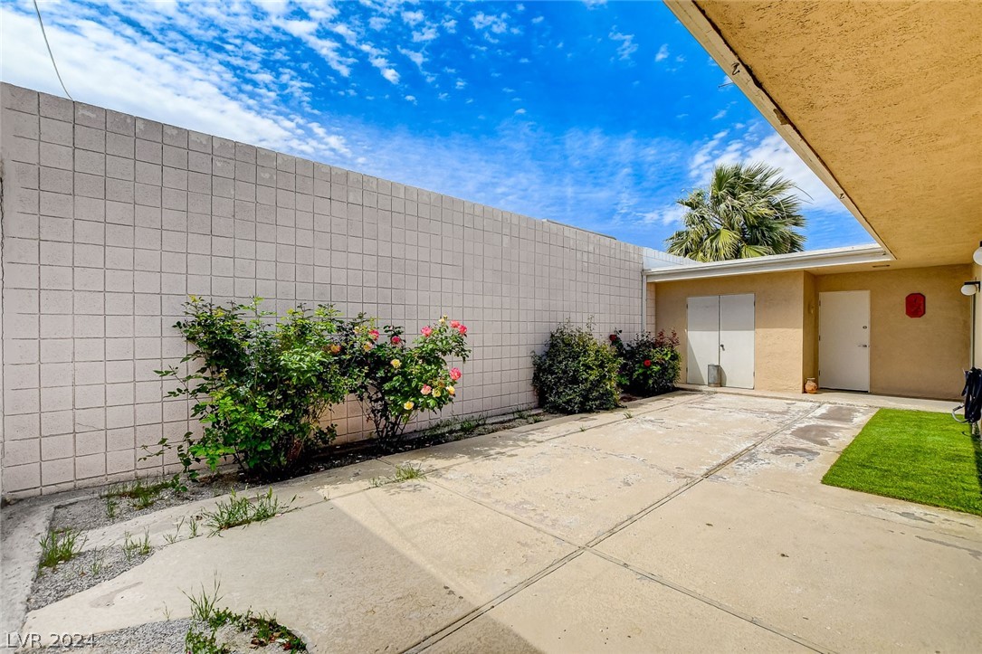 3753 Heritage Avenue