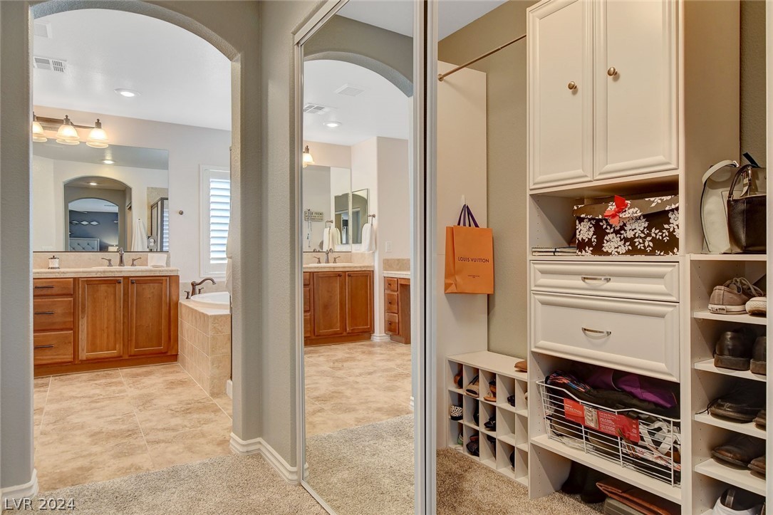 7929 Red Rock Ridge Avenue