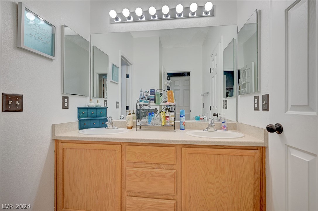 7647 Crystal Village Lane