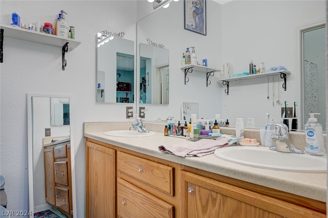 7647 Crystal Village Lane