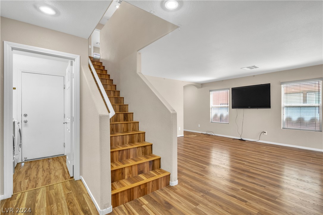 9219 Weeping Water Avenue