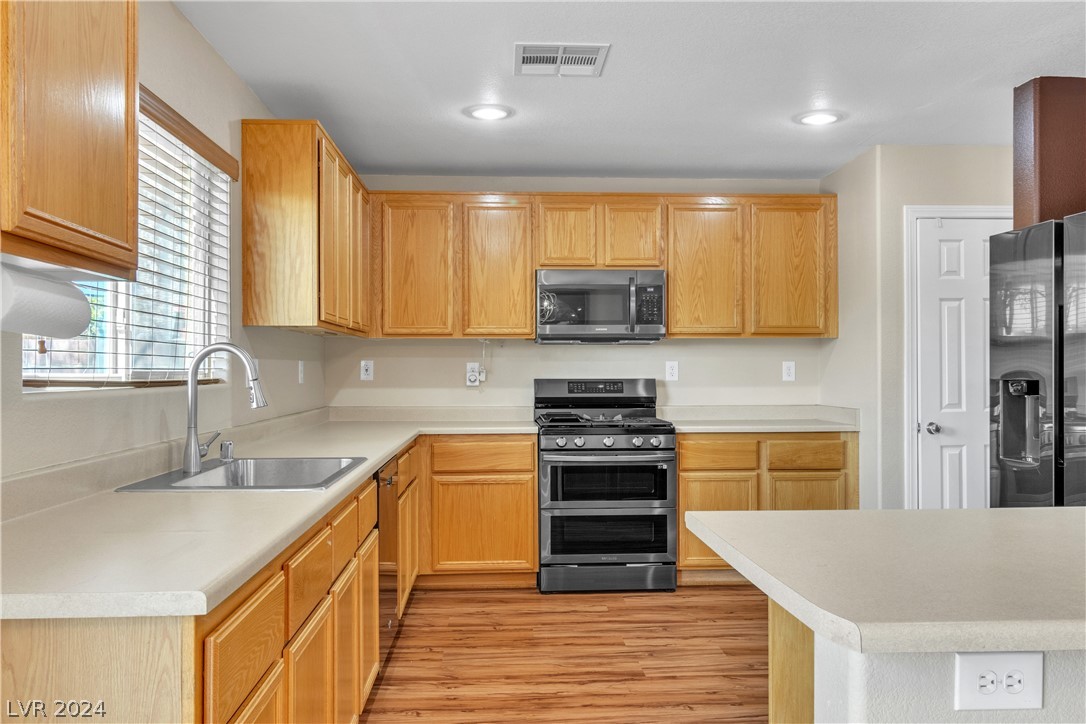 9219 Weeping Water Avenue