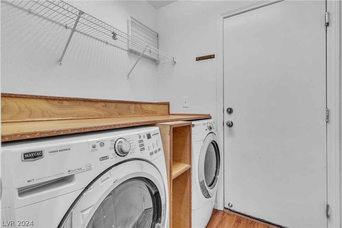 9219 Weeping Water Avenue