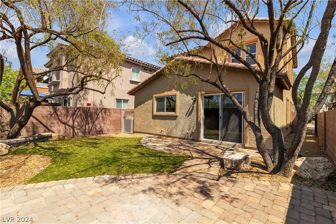 9219 Weeping Water Avenue