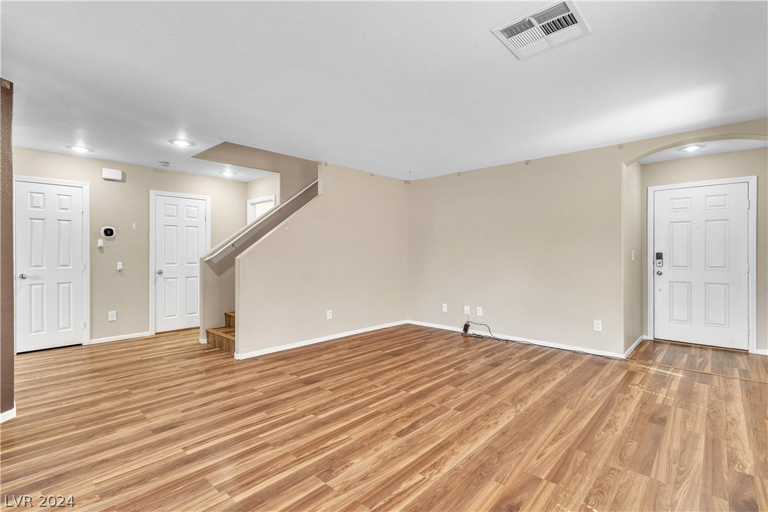 9219 Weeping Water Avenue