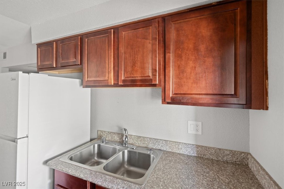 5060 Indian River Drive 382