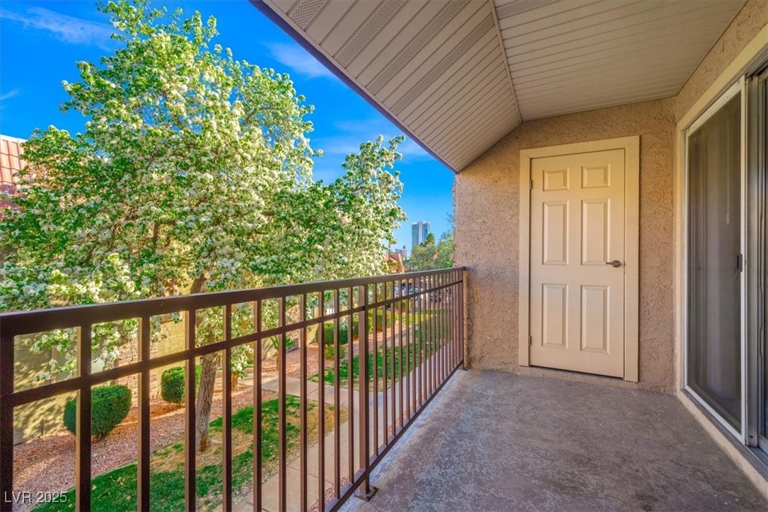 5060 Indian River Drive 382