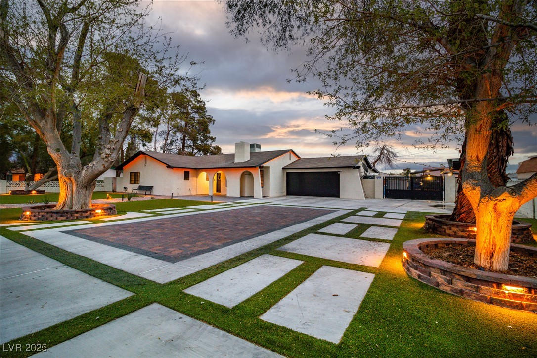 5700 North Torrey Pines Drive