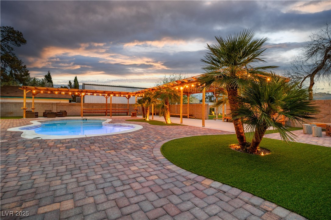 5700 North Torrey Pines Drive