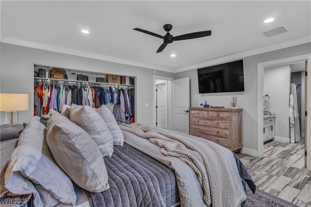 5700 North Torrey Pines Drive