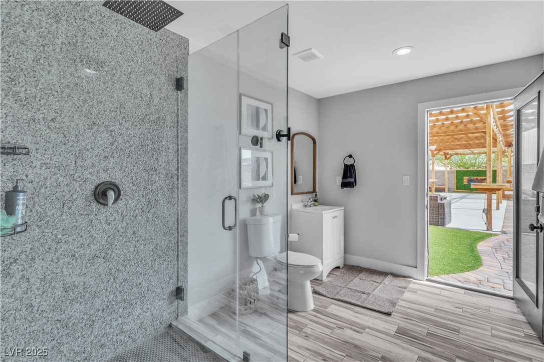 5700 North Torrey Pines Drive