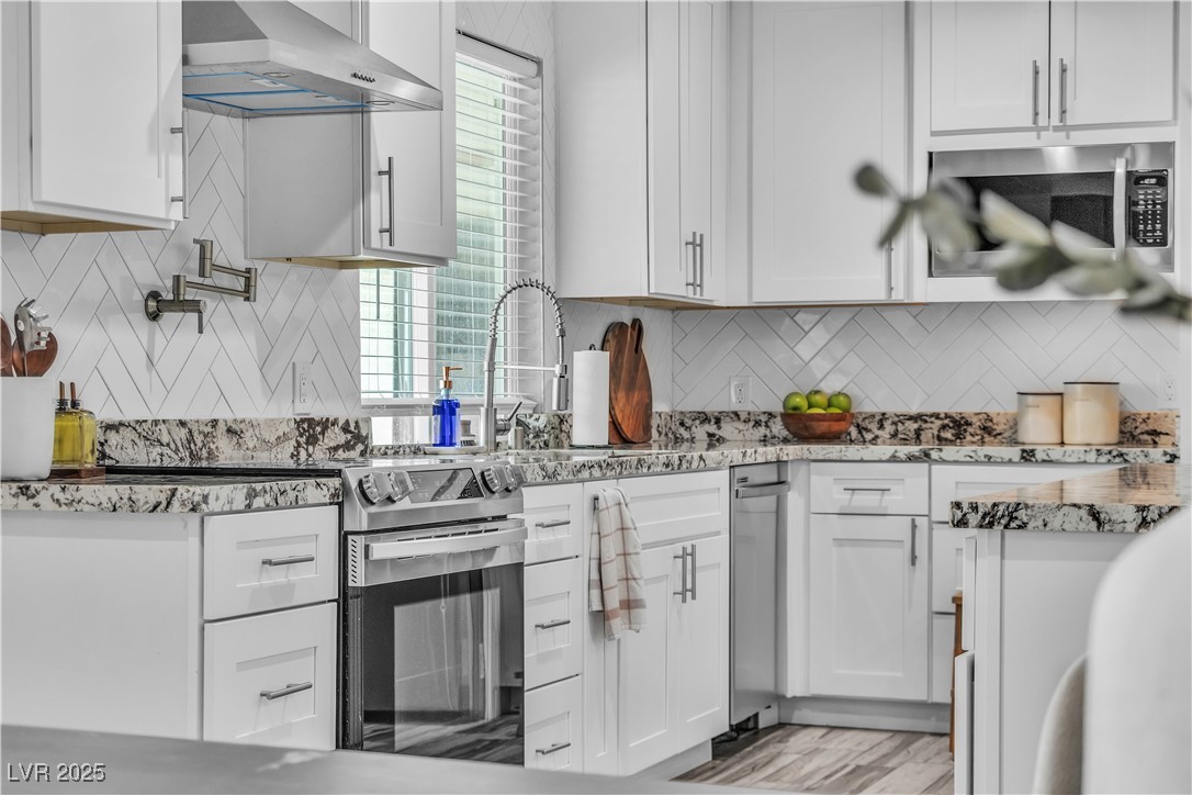 5700 North Torrey Pines Drive