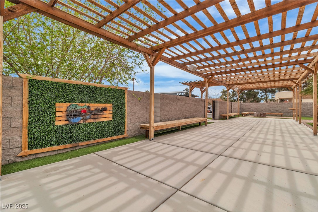 5700 North Torrey Pines Drive