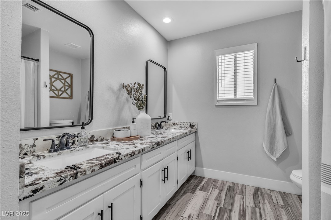 5700 North Torrey Pines Drive