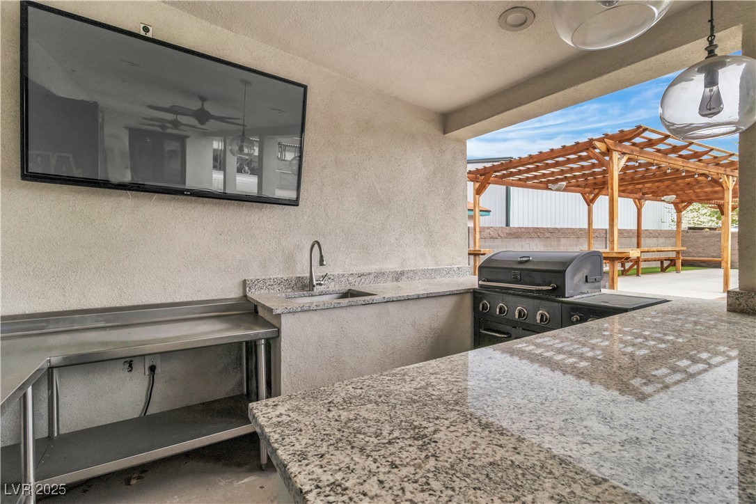 5700 North Torrey Pines Drive
