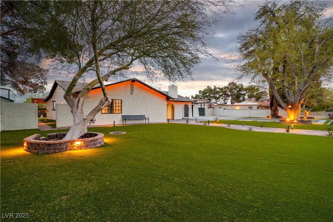 5700 North Torrey Pines Drive