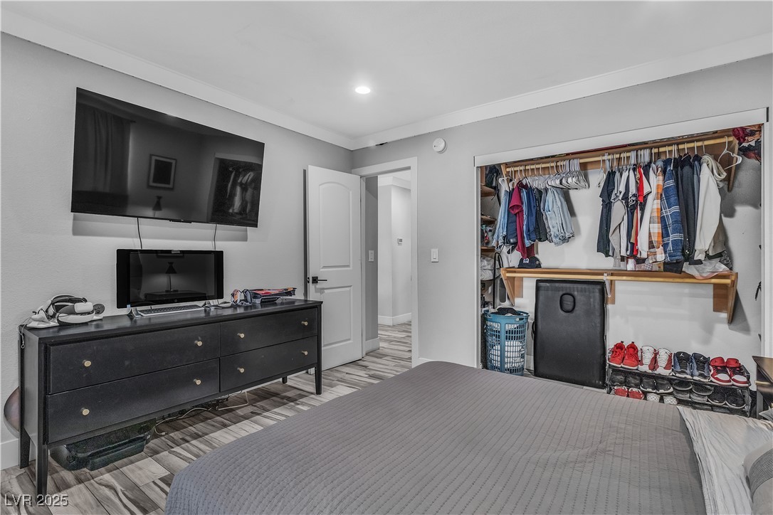 5700 North Torrey Pines Drive