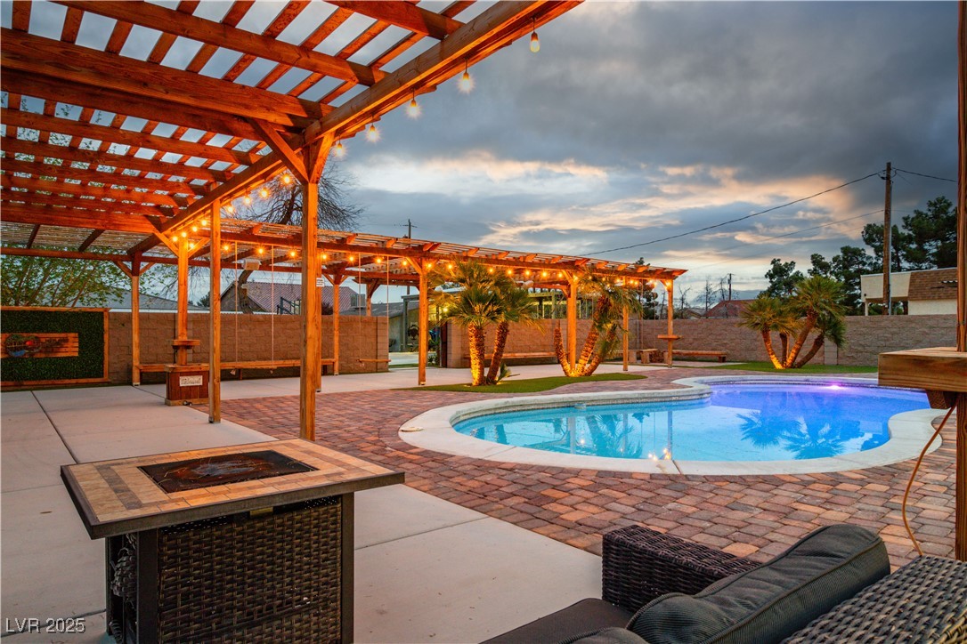 5700 North Torrey Pines Drive