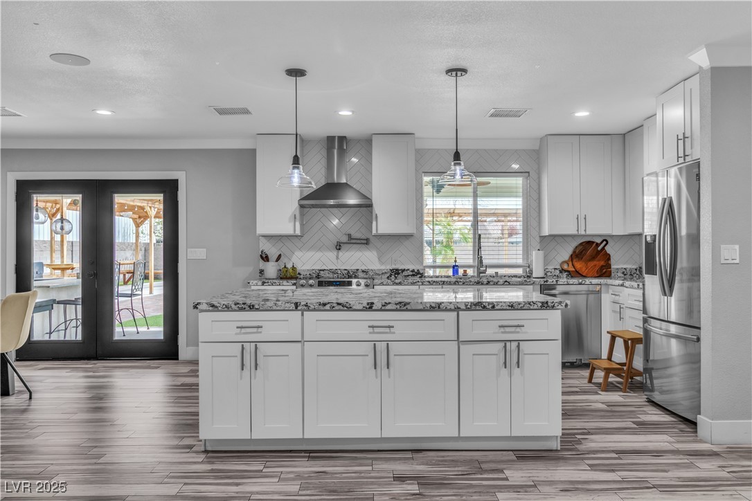 5700 North Torrey Pines Drive