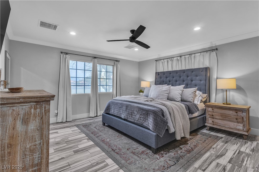 5700 North Torrey Pines Drive