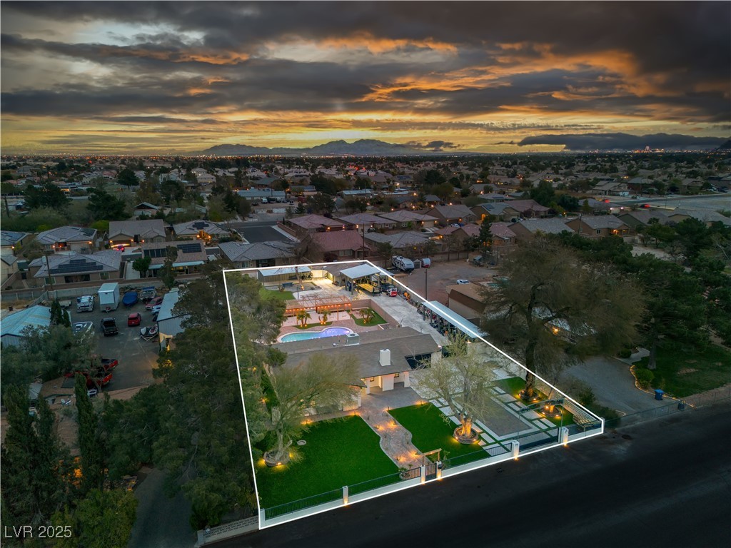 5700 North Torrey Pines Drive