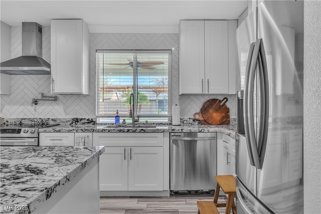 5700 North Torrey Pines Drive