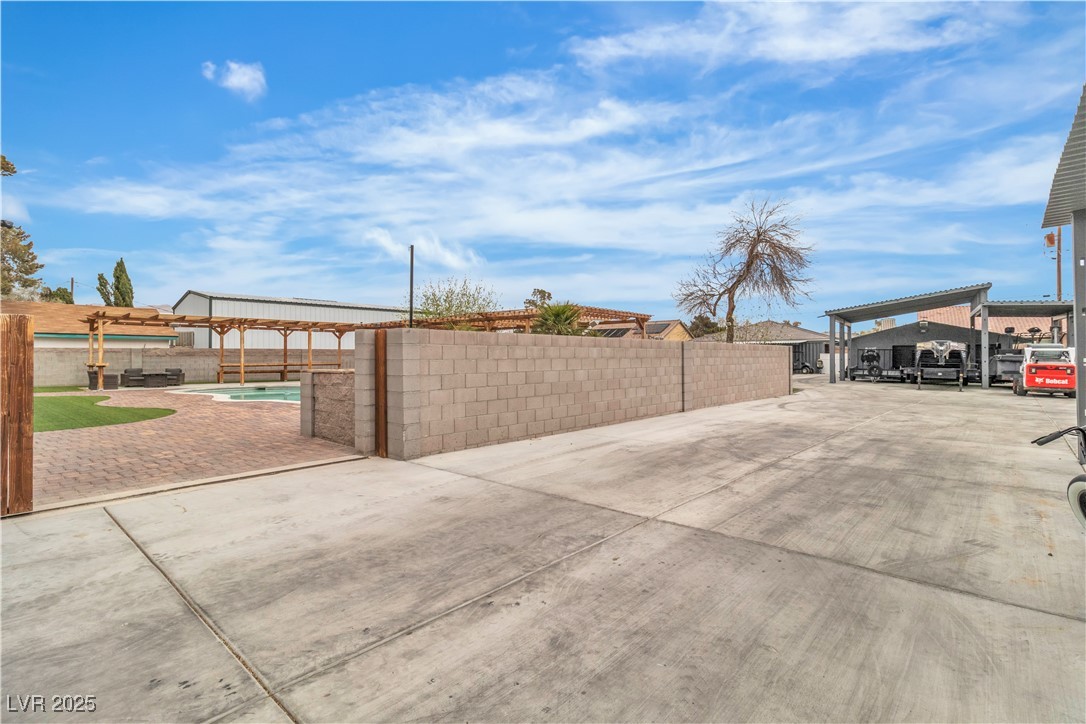 5700 North Torrey Pines Drive