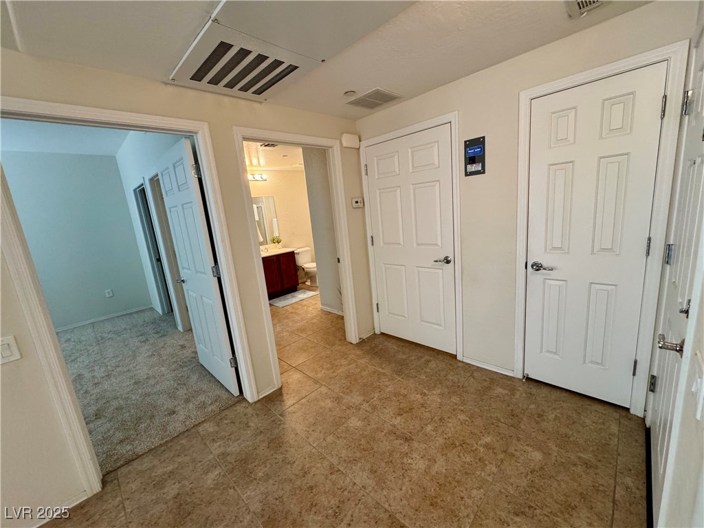 6868 Sky Pointe Drive 1033