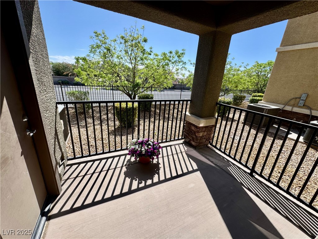 6868 Sky Pointe Drive 1033