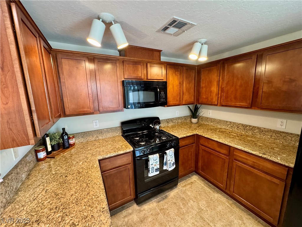 6868 Sky Pointe Drive 1033