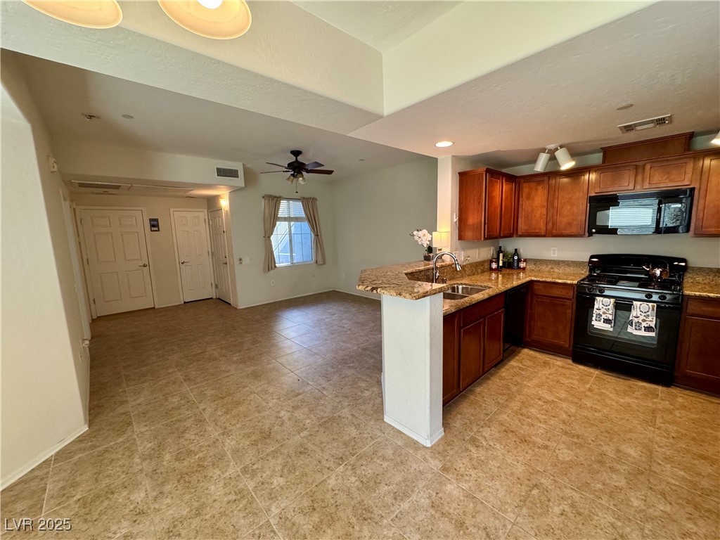 6868 Sky Pointe Drive 1033