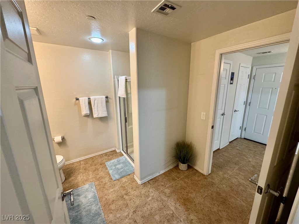 6868 Sky Pointe Drive 1033