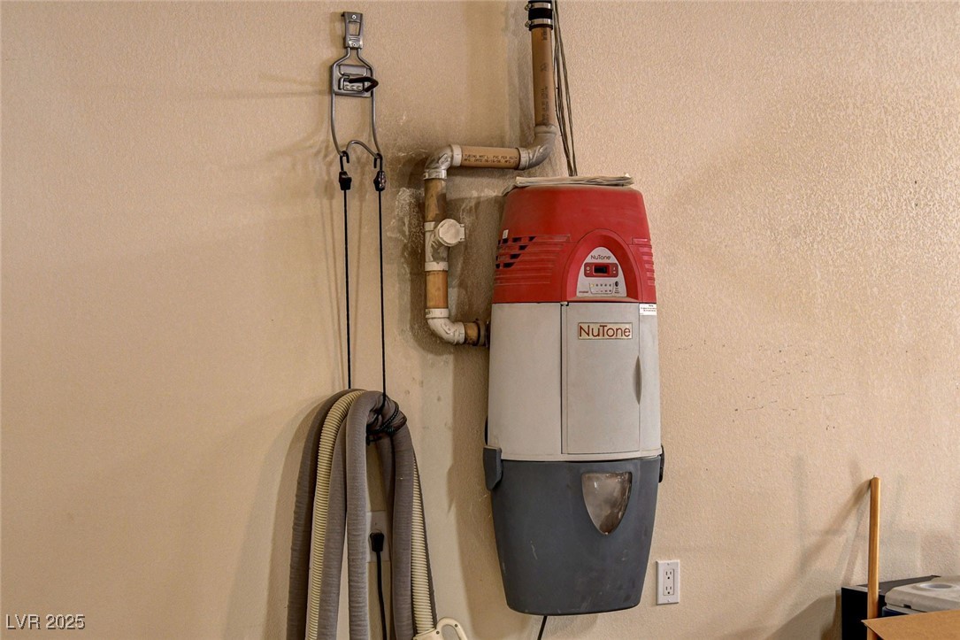 1182 Thomas Bay Circle