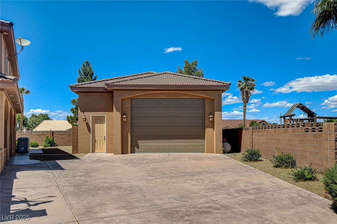 1182 Thomas Bay Circle